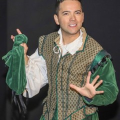 Photo of a man in a Renaissance outfit