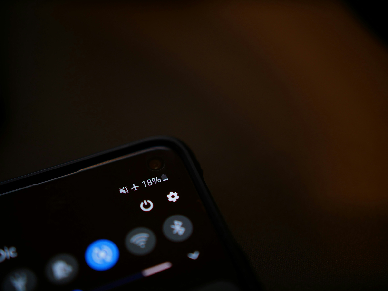 Phone screens that shows it is running out of battery
