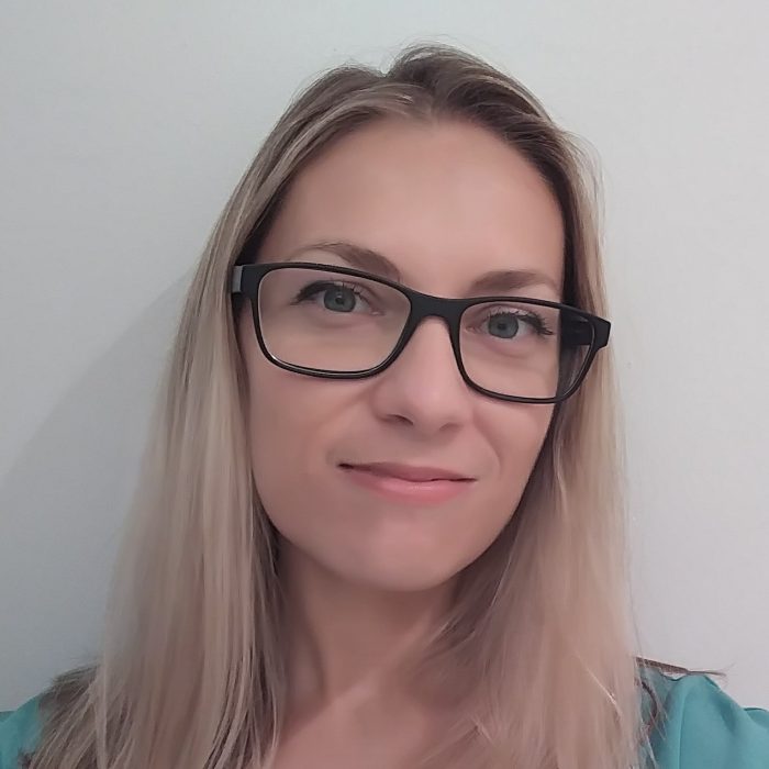 Rhonda Sharrah headshot